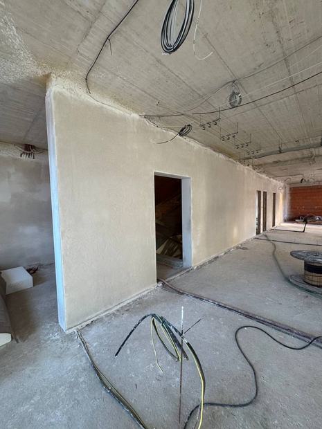Mateřská škola, Rychnov nad Kněžnou — velká místnost s průchodem